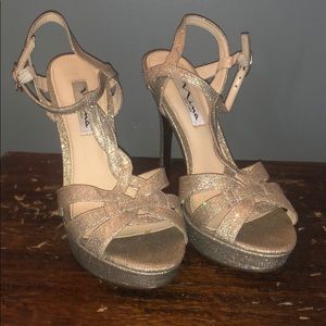 Nina New York Gold Heels - size 7.5